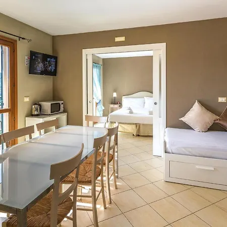 Ibiscus Apartment